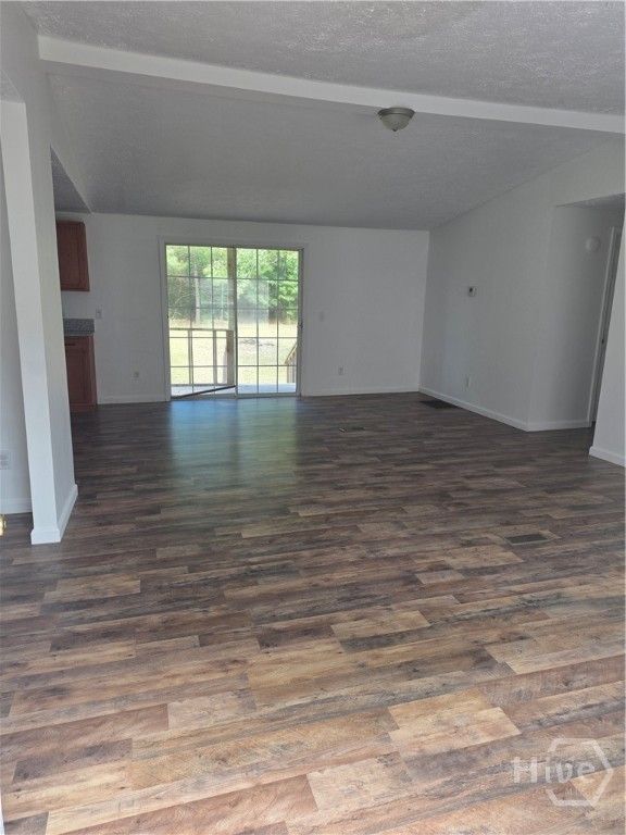 Image 8 of property listing at 162 Griffin Road, Guyton, GA 31312