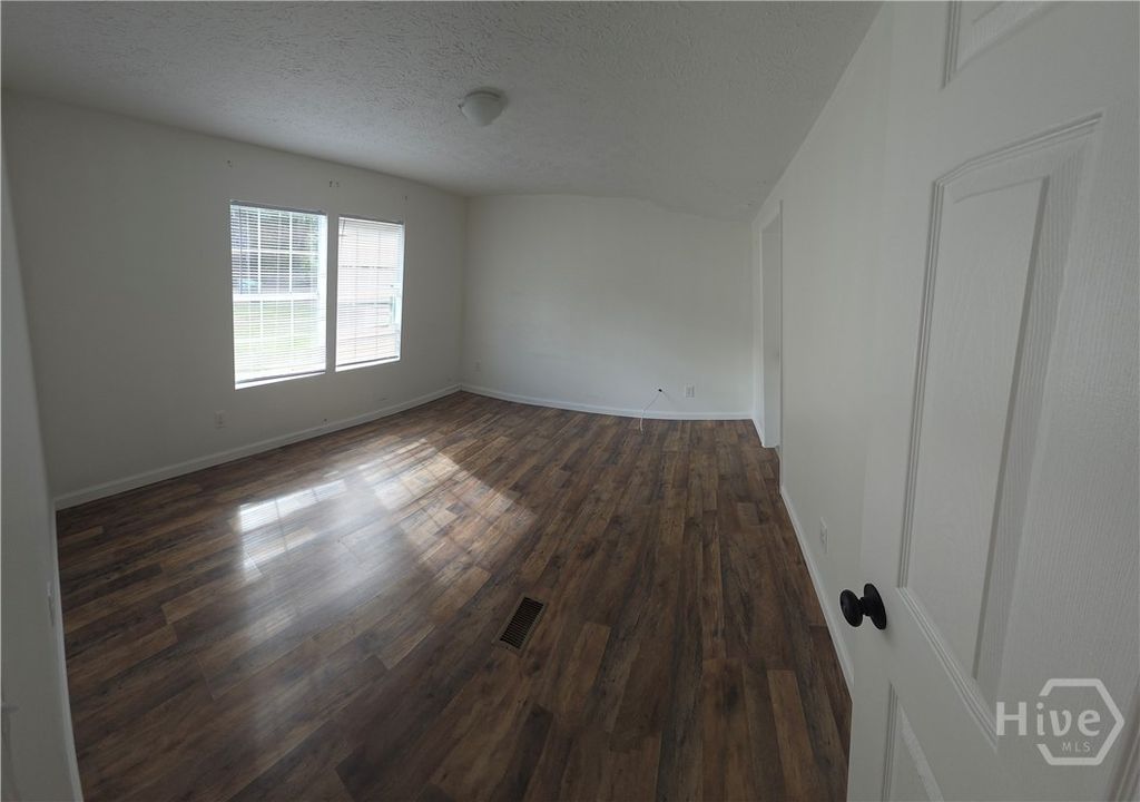 Image 9 of property listing at 162 Griffin Road, Guyton, GA 31312