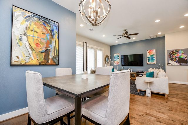 2010 Saint Charles Street, Houston, TX 77003