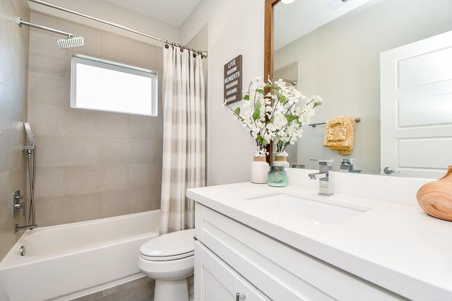 2010 Saint Charles Street, Houston, TX 77003