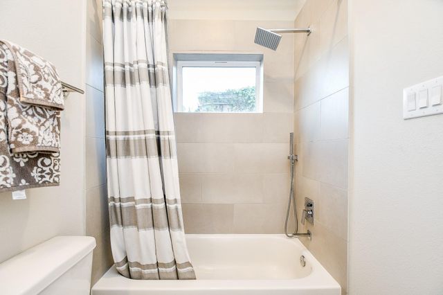 2010 Saint Charles Street, Houston, TX 77003