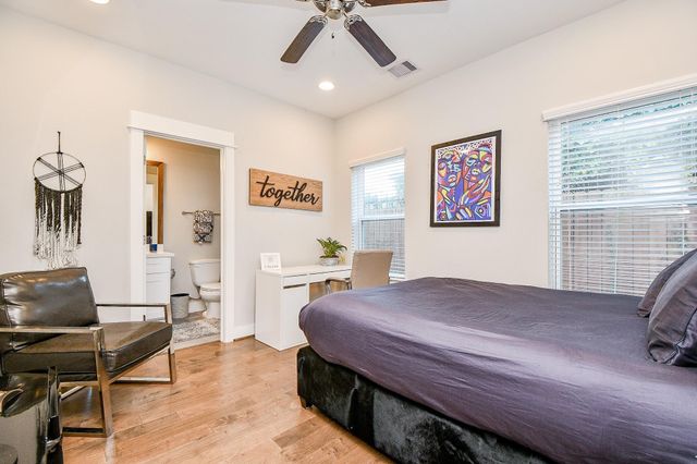 2010 Saint Charles Street, Houston, TX 77003