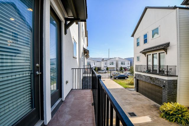 2010 Saint Charles Street, Houston, TX 77003