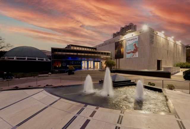 2010 Saint Charles Street, Houston, TX 77003