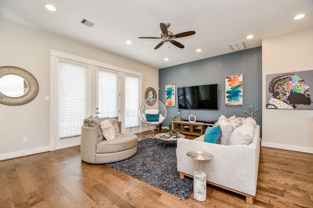 2010 Saint Charles Street, Houston, TX 77003