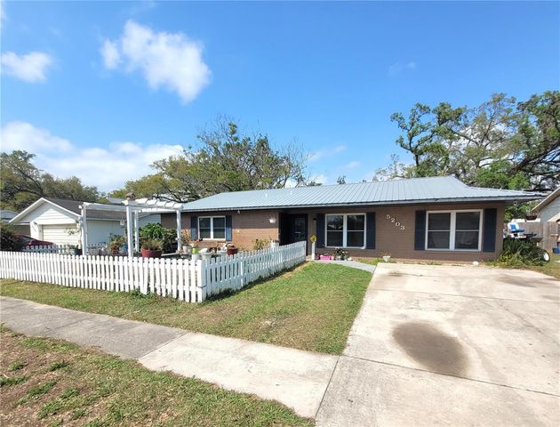 5203 PRESIDENTIAL STREET, Seffner, FL 33584