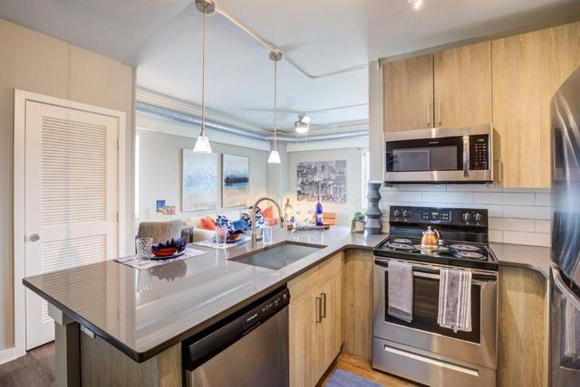 2025 Peachtree Road NE 841, Atlanta, GA 30309