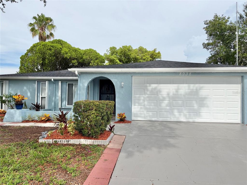 Image 2 of property listing at 8938 COCHISE LANE, Port Richey, FL 34668