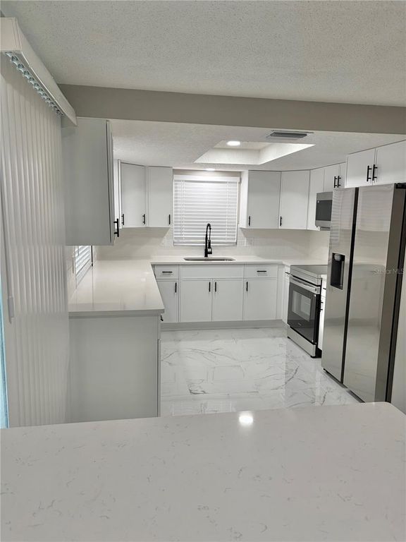 Image 11 of property listing at 8938 COCHISE LANE, Port Richey, FL 34668