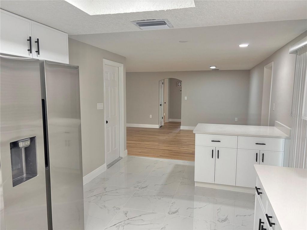 Image 12 of property listing at 8938 COCHISE LANE, Port Richey, FL 34668