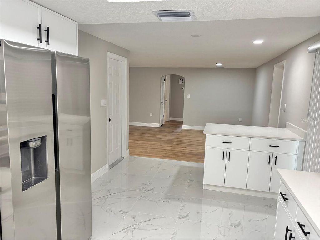 Image 14 of property listing at 8938 COCHISE LANE, Port Richey, FL 34668