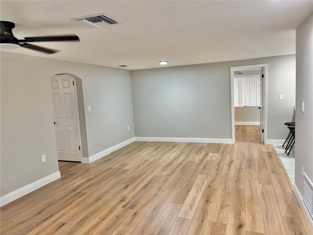 Image 19 of property listing at 8938 COCHISE LANE, Port Richey, FL 34668