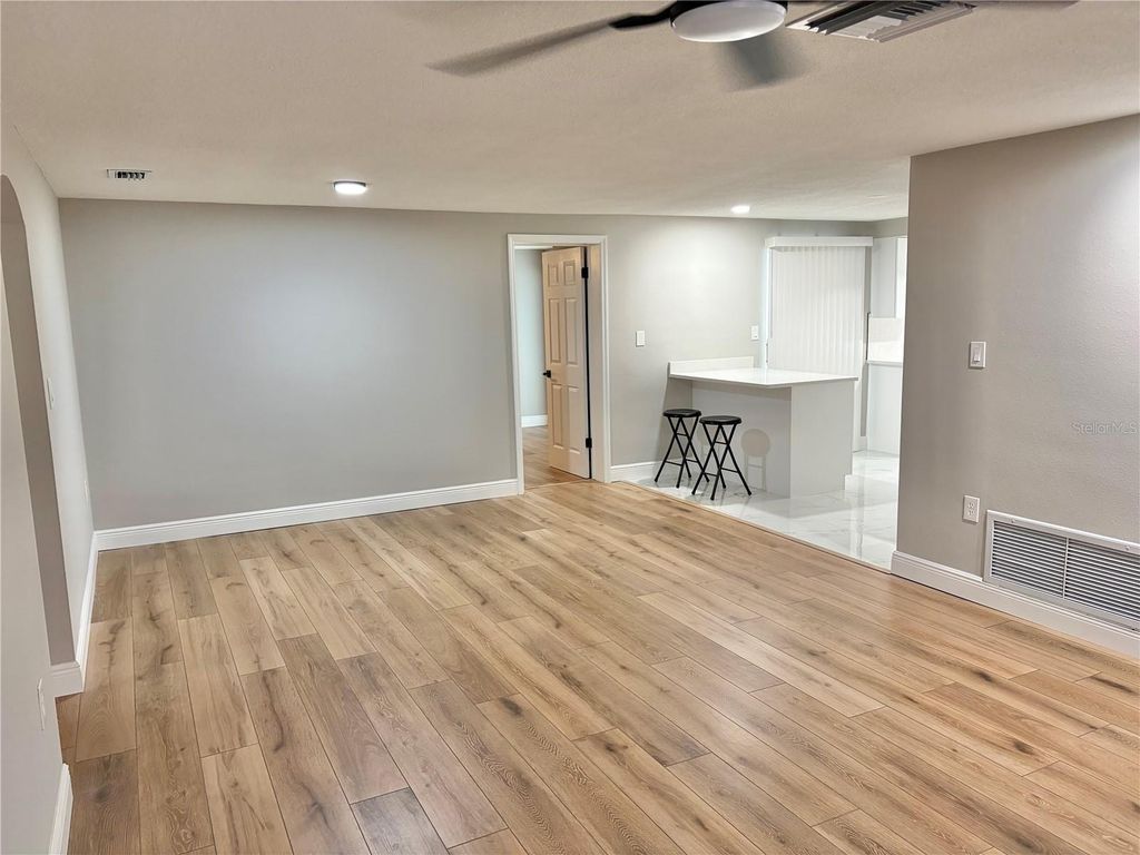 Image 20 of property listing at 8938 COCHISE LANE, Port Richey, FL 34668
