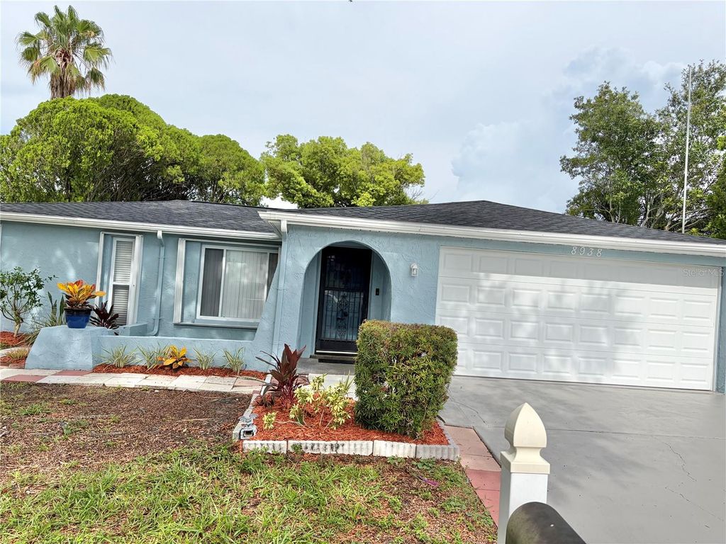 Image 3 of property listing at 8938 COCHISE LANE, Port Richey, FL 34668
