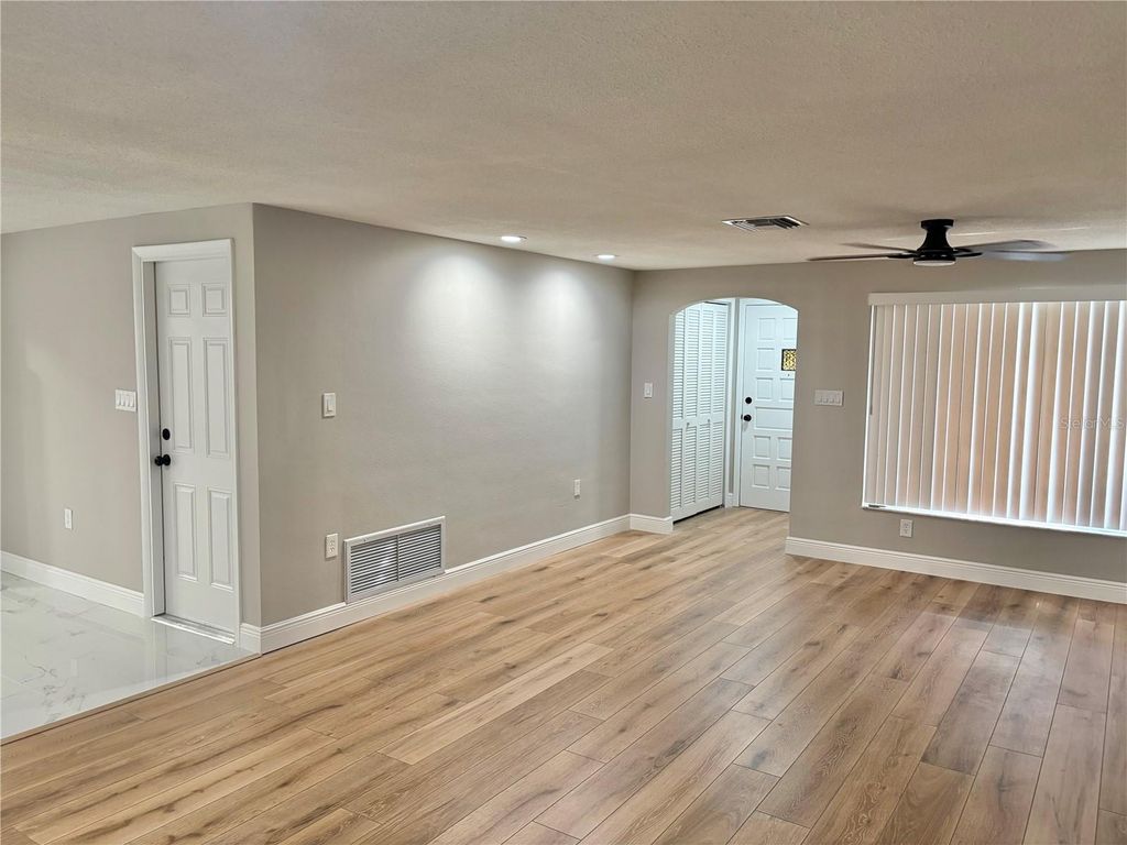 Image 21 of property listing at 8938 COCHISE LANE, Port Richey, FL 34668
