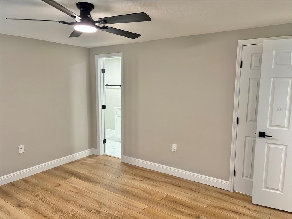 Image 23 of property listing at 8938 COCHISE LANE, Port Richey, FL 34668