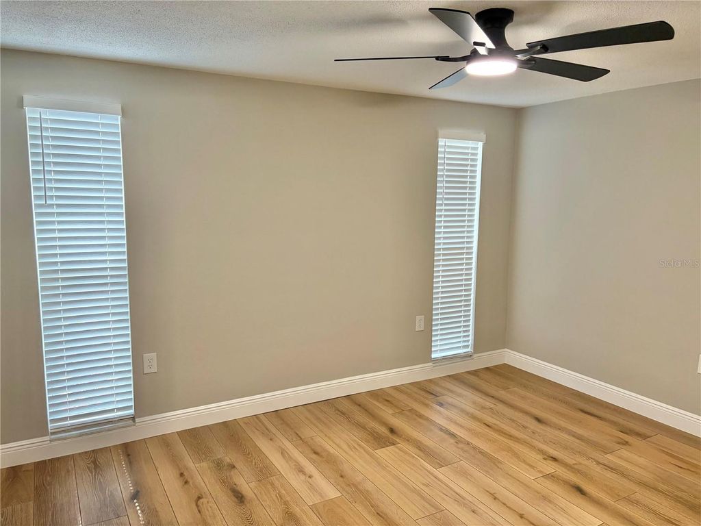 Image 31 of property listing at 8938 COCHISE LANE, Port Richey, FL 34668