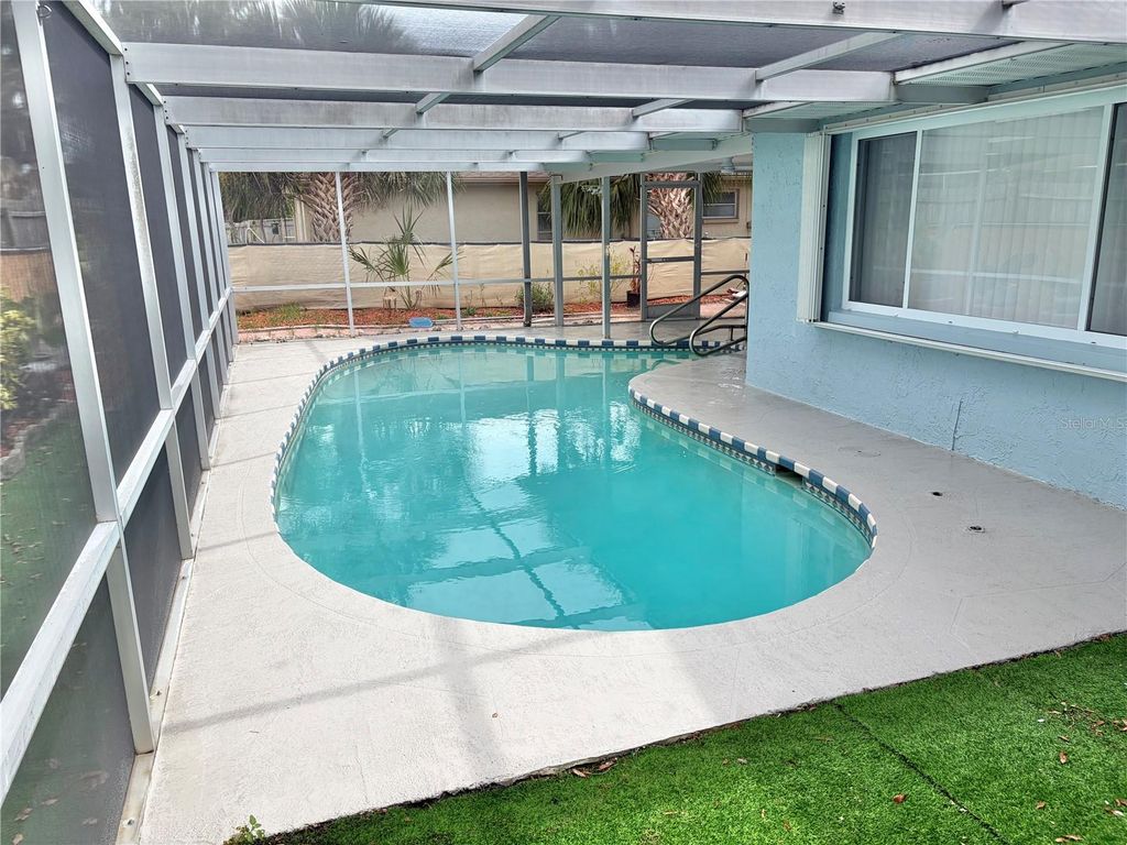 Image 5 of property listing at 8938 COCHISE LANE, Port Richey, FL 34668