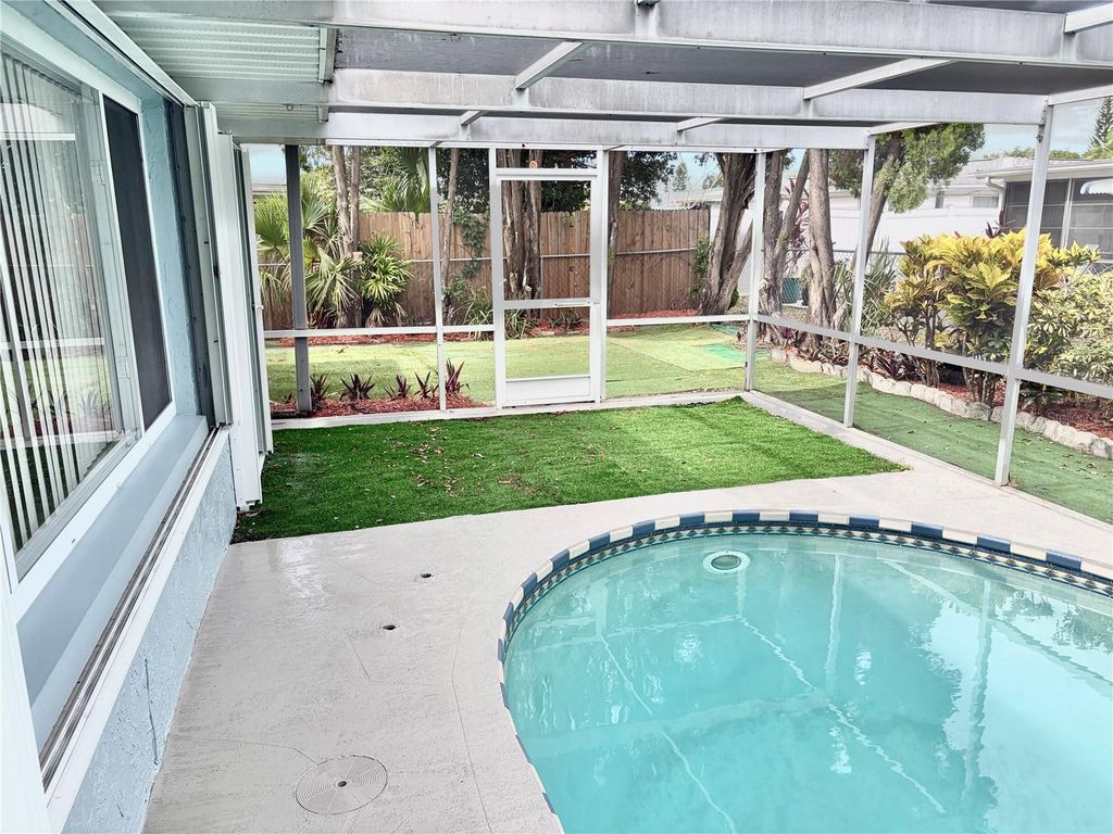Image 6 of property listing at 8938 COCHISE LANE, Port Richey, FL 34668
