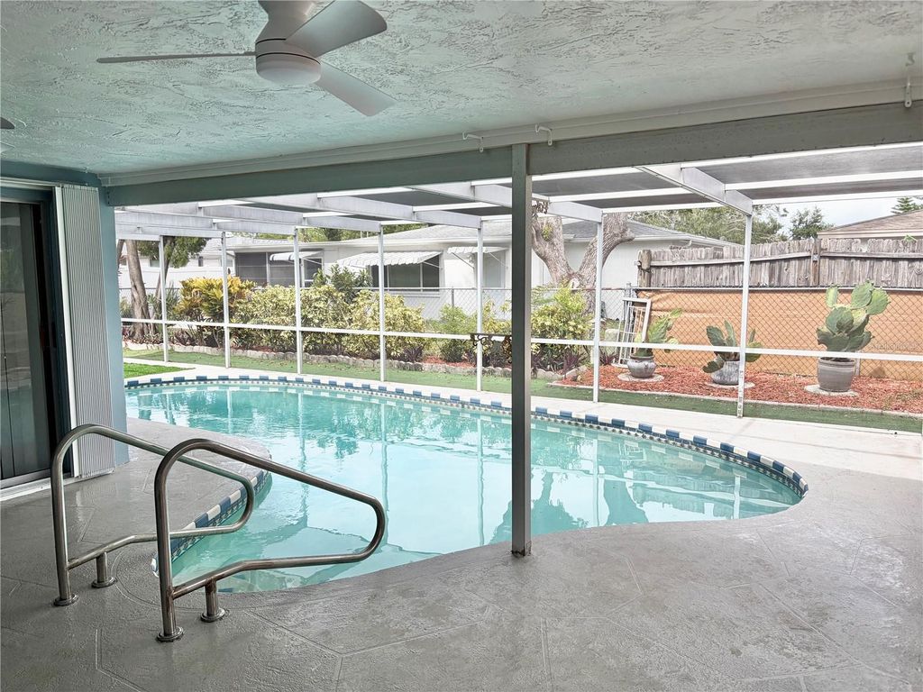 Image 8 of property listing at 8938 COCHISE LANE, Port Richey, FL 34668