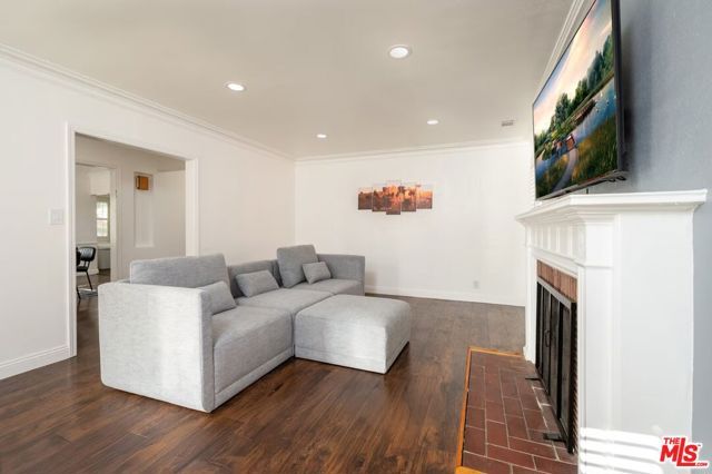 1789 S Fairfax Avenue, Los Angeles, CA 90019