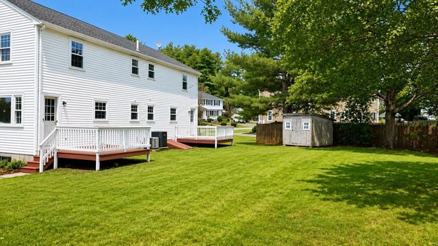 18 Andrea Dr 18, Canton, MA 02021