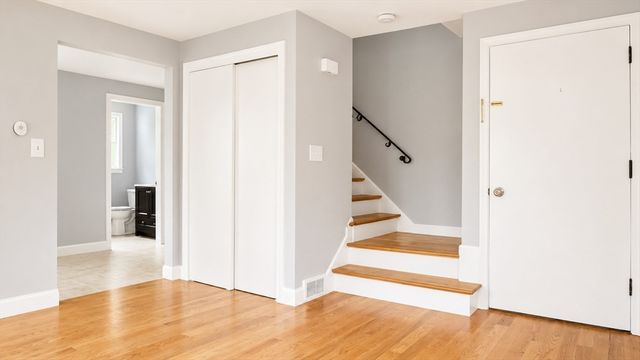 18 Andrea Dr 18, Canton, MA 02021