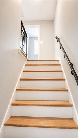 18 Andrea Dr 18, Canton, MA 02021