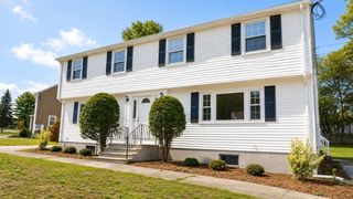 18 Andrea Dr 18, Canton, MA 02021
