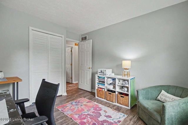 807 Exmoor Ave, Louisville, KY 40223