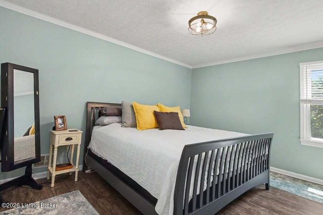 807 Exmoor Ave, Louisville, KY 40223