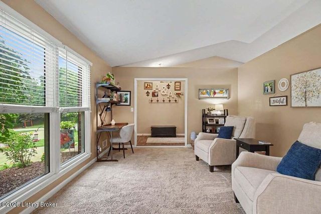 807 Exmoor Ave, Louisville, KY 40223