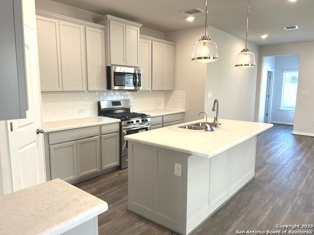 2043 Chelsea Grove, New Braunfels, TX 78130