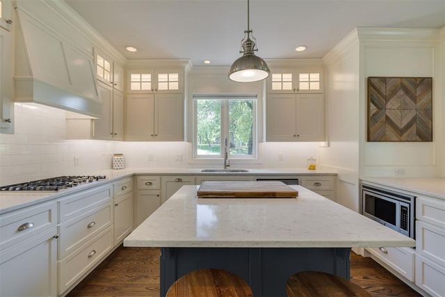 1300 Oak Springs Lane, Edmond, OK 73034