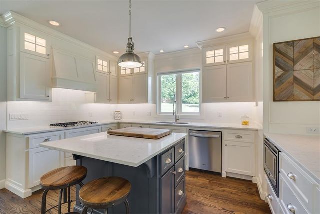 1300 Oak Springs Lane, Edmond, OK 73034