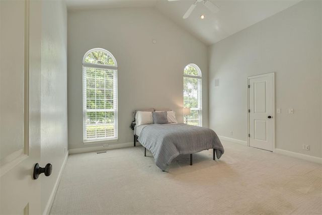 1300 Oak Springs Lane, Edmond, OK 73034