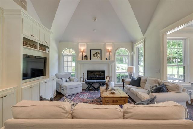 1300 Oak Springs Lane, Edmond, OK 73034