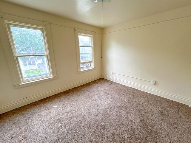 33 Finch Street, Rochester, NY 14613