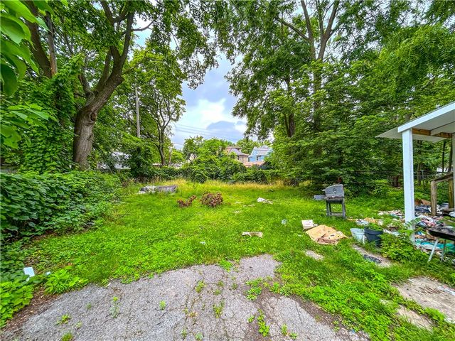 33 Finch Street, Rochester, NY 14613