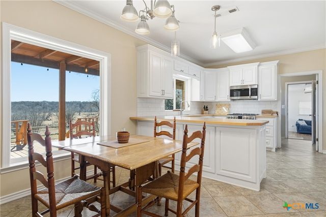 606 College Street, Gatesville, TX 76528