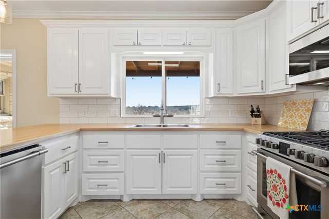 606 College Street, Gatesville, TX 76528