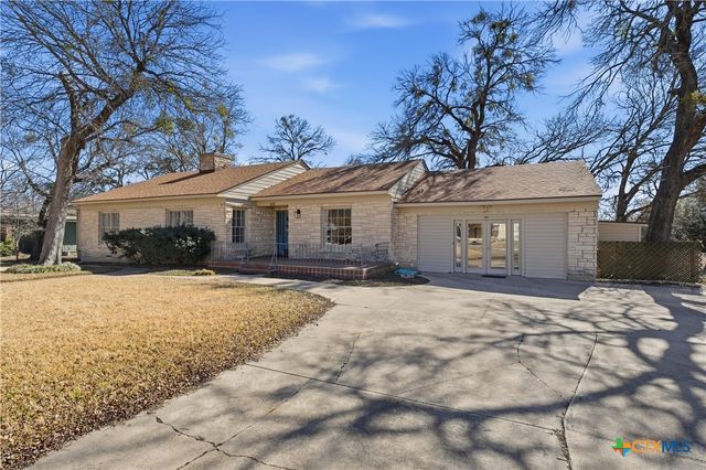 606 College Street, Gatesville, TX 76528