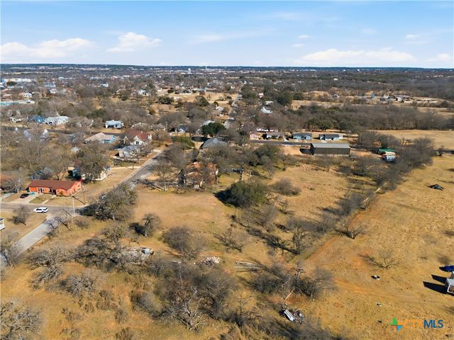 606 College Street, Gatesville, TX 76528