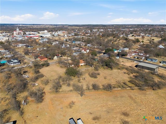 606 College Street, Gatesville, TX 76528