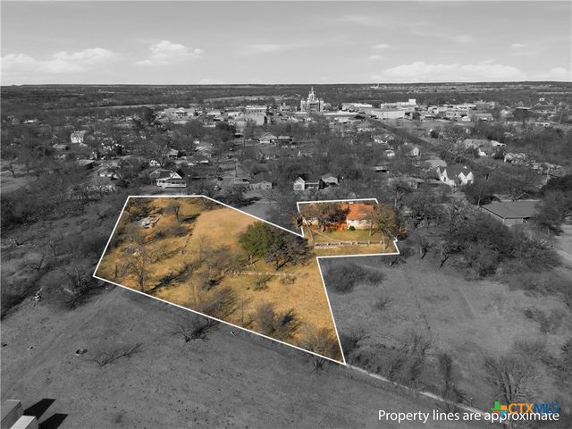 606 College Street, Gatesville, TX 76528