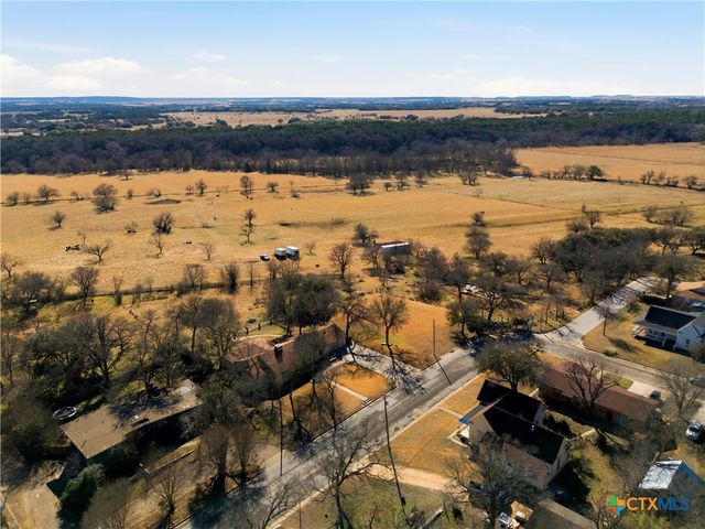 606 College Street, Gatesville, TX 76528