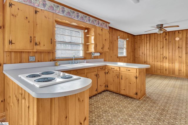 8819 White Horse Road, Greenville, SC 29617