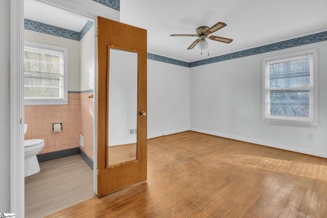 8819 White Horse Road, Greenville, SC 29617