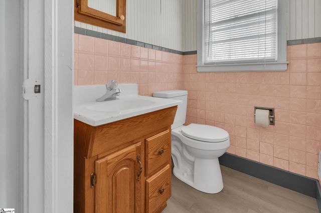 8819 White Horse Road, Greenville, SC 29617