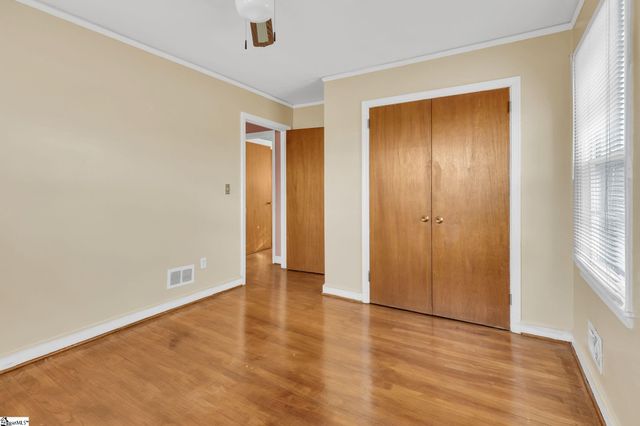 8819 White Horse Road, Greenville, SC 29617